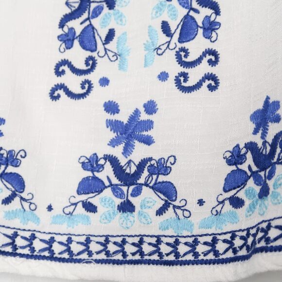 Skies Are‎ Blue Womens Tank Top Size XL White Blue Embroidered Floral Boho - Picture 7 of 7